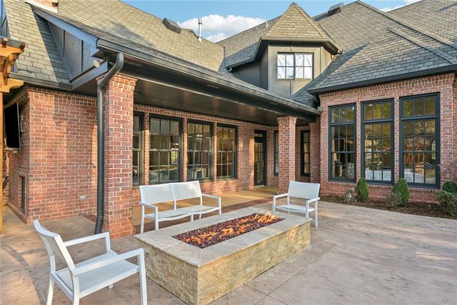 1401 Oak Tree Drive, Edmond, OK 73025