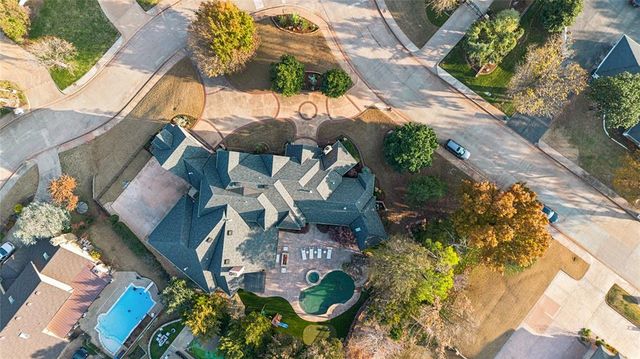 1401 Oak Tree Drive, Edmond, OK 73025