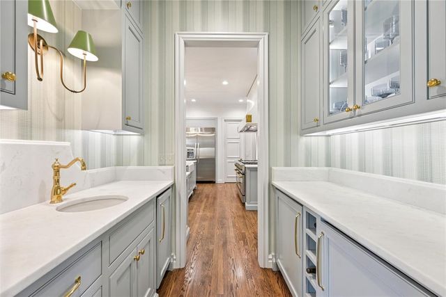 1401 Oak Tree Drive, Edmond, OK 73025