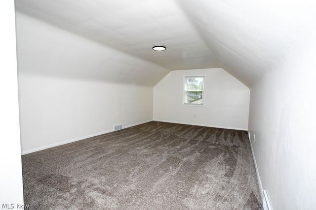 556 Idora Lane, Struthers, OH 44471