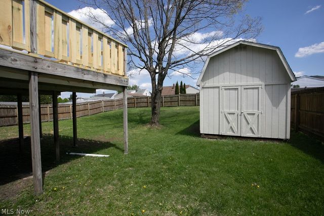 556 Idora Lane, Struthers, OH 44471