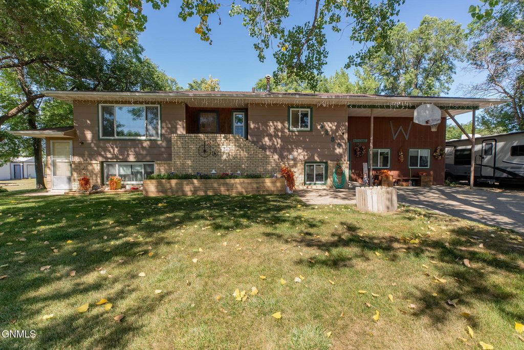 5280 17th Avenue NE, Bismarck, ND 58501 photo 2