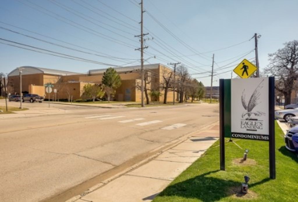 218 N Texas Boulevard, Denton, TX 76201