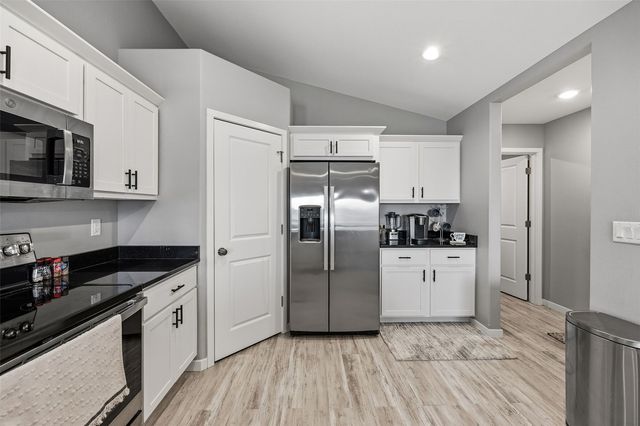 729 Heartland Court, Fairfax, IA 52228