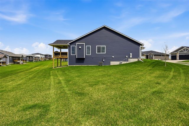 729 Heartland Court, Fairfax, IA 52228