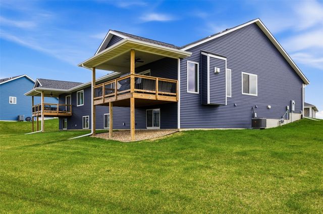 729 Heartland Court, Fairfax, IA 52228