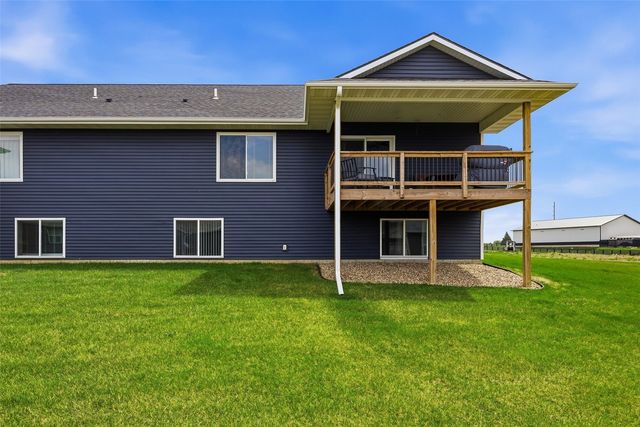 729 Heartland Court, Fairfax, IA 52228