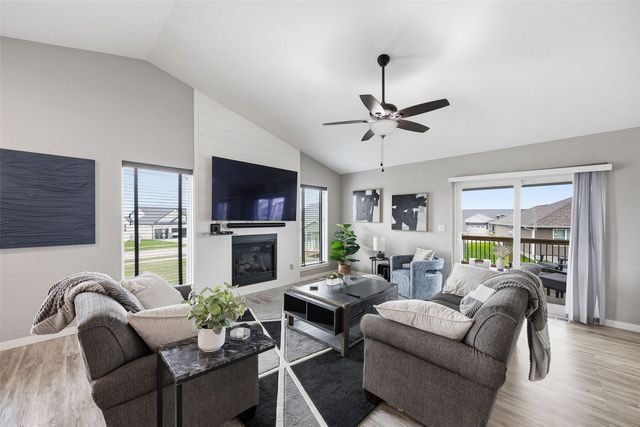 729 Heartland Court, Fairfax, IA 52228