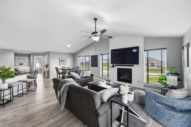 729 Heartland Court, Fairfax, IA 52228