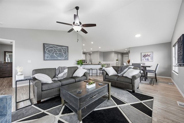 729 Heartland Court, Fairfax, IA 52228
