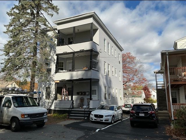 6 Longwood Ave, Leominster, MA 01453