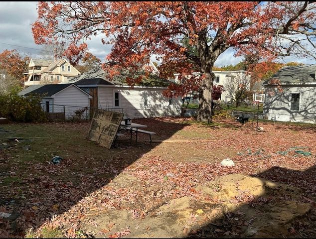 6 Longwood Ave, Leominster, MA 01453