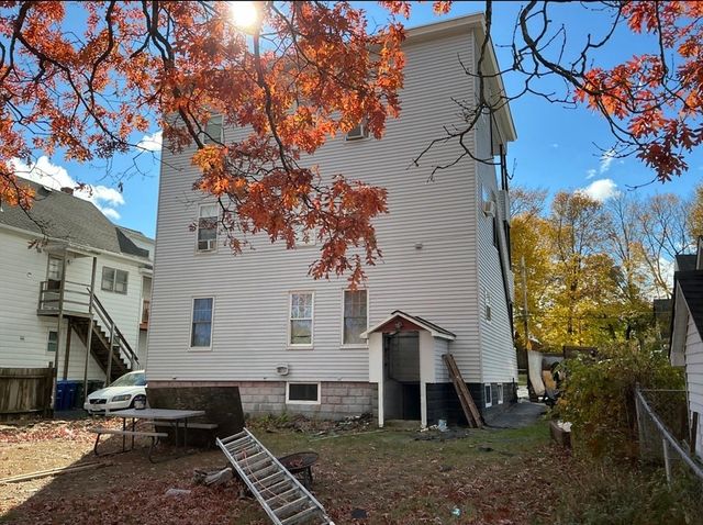 6 Longwood Ave, Leominster, MA 01453