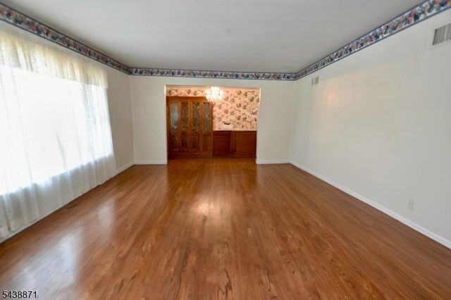 615 Lamanna Dr, River Vale Twp., NJ 07675