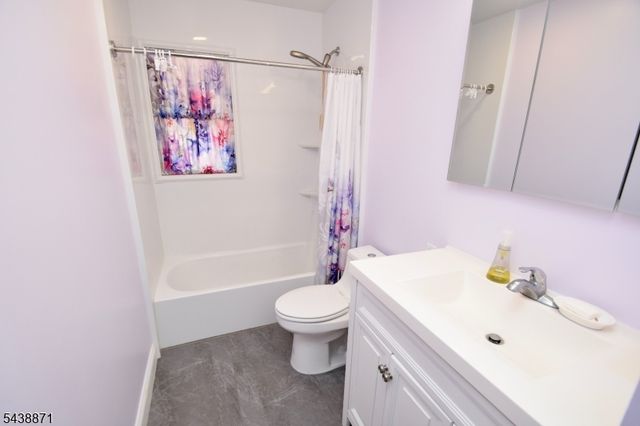 615 Lamanna Dr, River Vale Twp., NJ 07675