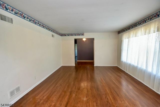 615 Lamanna Dr, River Vale Twp., NJ 07675