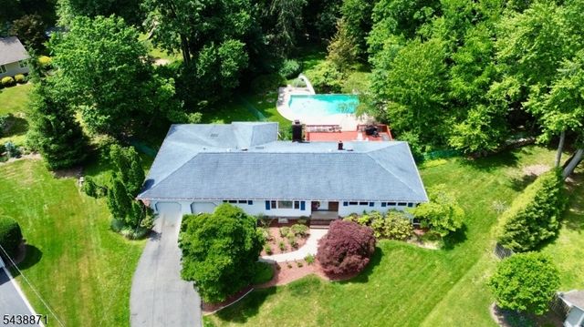 615 Lamanna Dr, River Vale Twp., NJ 07675