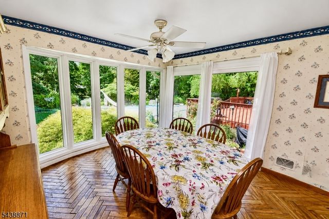 615 Lamanna Dr, River Vale Twp., NJ 07675