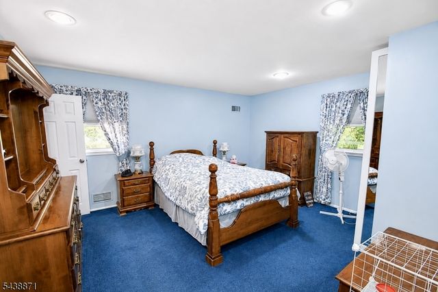 615 Lamanna Dr, River Vale Twp., NJ 07675