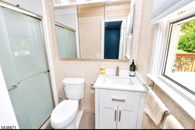 615 Lamanna Dr, River Vale Twp., NJ 07675