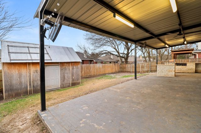 920 Red Oak Trail, Cedar Hill, TX 75104
