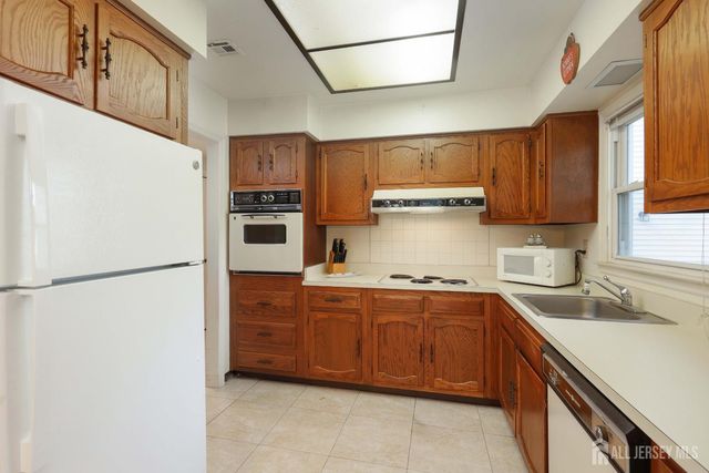 487 Somerset Lane 487A, Jamesburg, NJ 08831