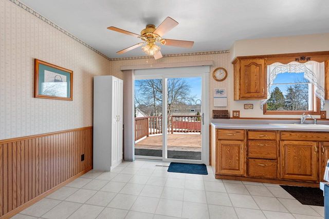 1465 N 8th STREET, Manitowoc, WI 54220