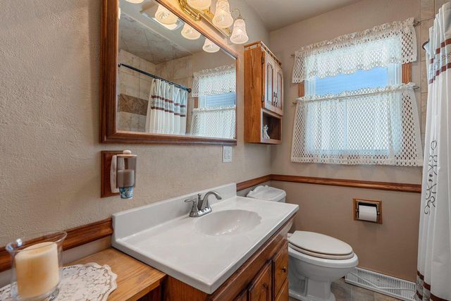 1465 N 8th STREET, Manitowoc, WI 54220