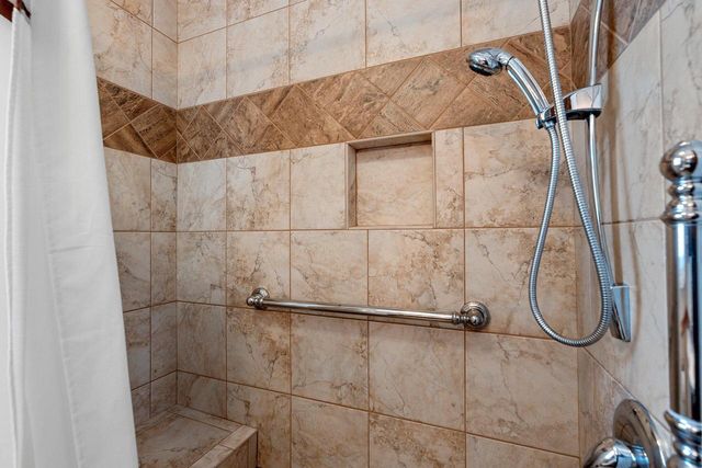 1465 N 8th STREET, Manitowoc, WI 54220