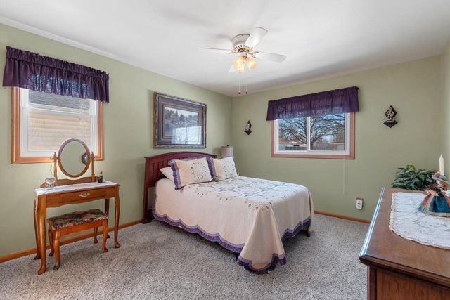 1465 N 8th STREET, Manitowoc, WI 54220