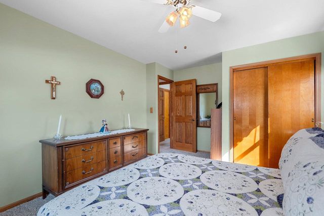 1465 N 8th STREET, Manitowoc, WI 54220