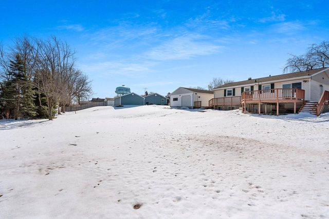 1465 N 8th STREET, Manitowoc, WI 54220