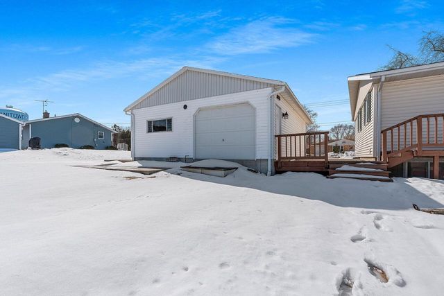 1465 N 8th STREET, Manitowoc, WI 54220