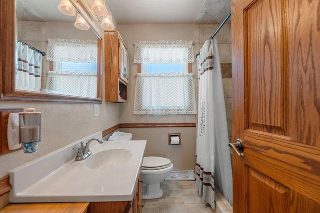 1465 N 8th STREET, Manitowoc, WI 54220