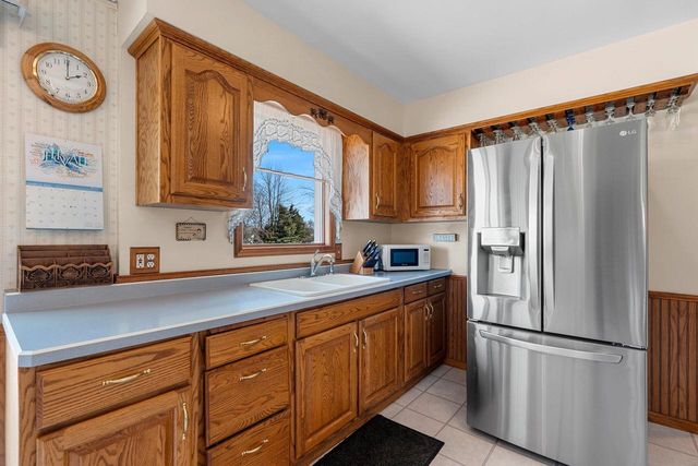 1465 N 8th STREET, Manitowoc, WI 54220