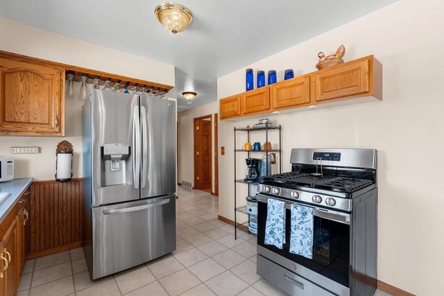 1465 N 8th STREET, Manitowoc, WI 54220