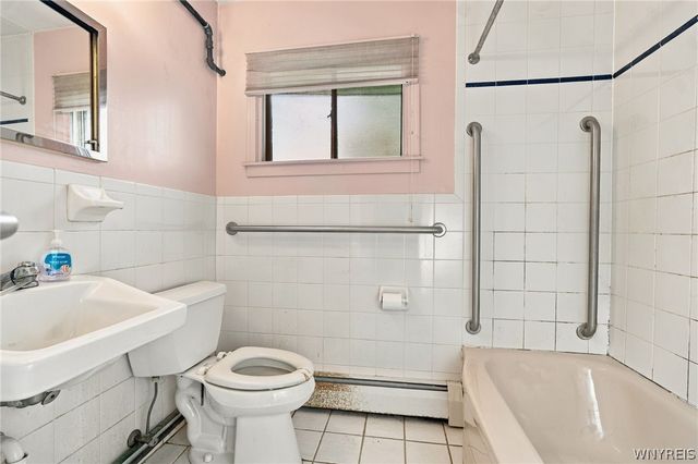 1221 La Salle Avenue, Grand Island, NY 14072