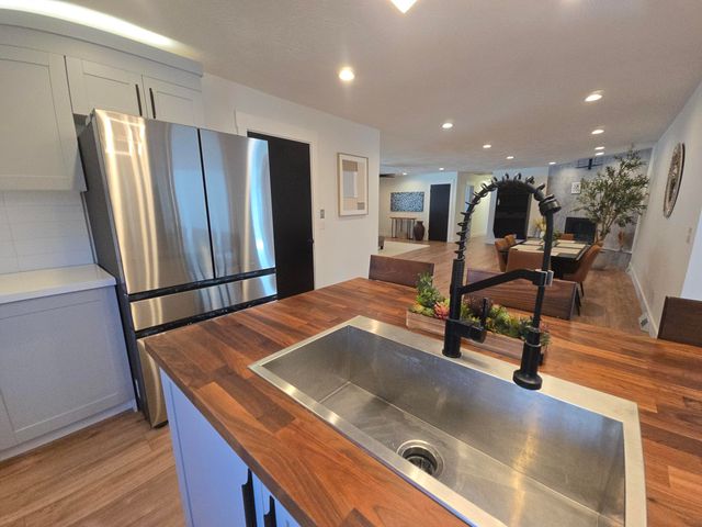 3216 W Ellison Drive, Springfield, MO 65810