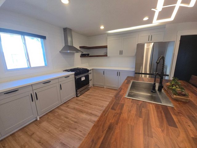 3216 W Ellison Drive, Springfield, MO 65810