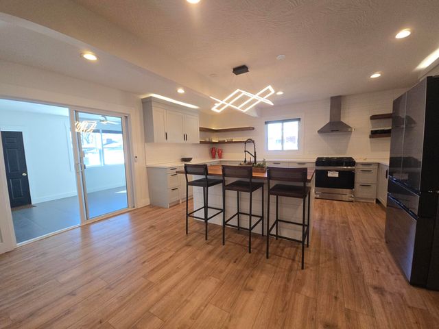 3216 W Ellison Drive, Springfield, MO 65810