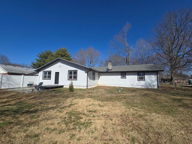 3216 W Ellison Drive, Springfield, MO 65810