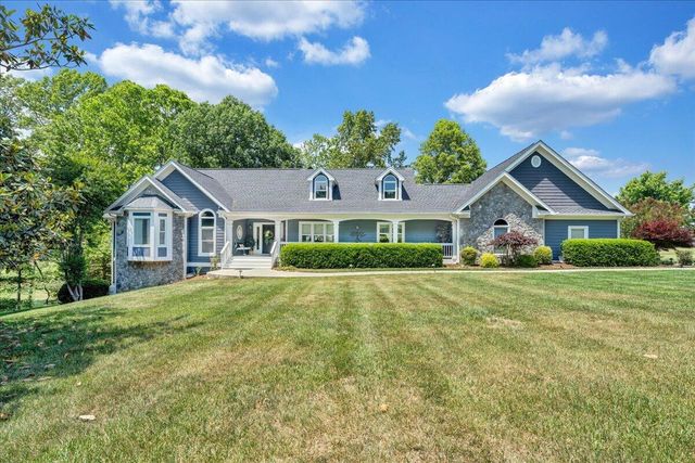 140 Peaks View DR, Moneta, VA 24121