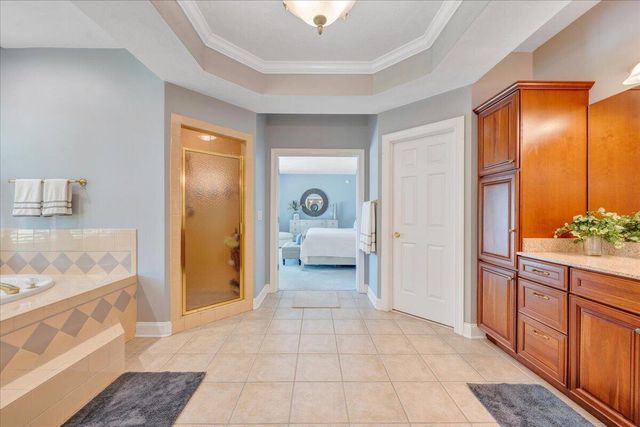 140 Peaks View DR, Moneta, VA 24121
