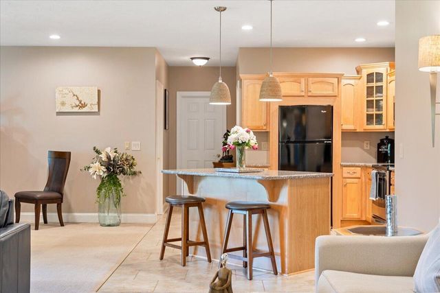 140 Peaks View DR, Moneta, VA 24121