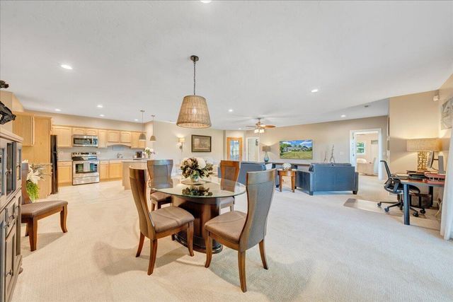 140 Peaks View DR, Moneta, VA 24121