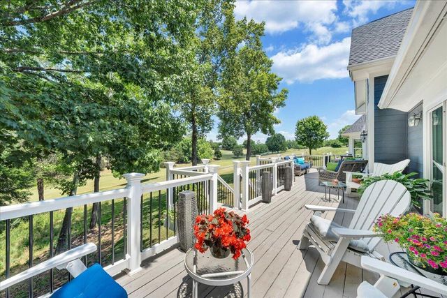 140 Peaks View DR, Moneta, VA 24121