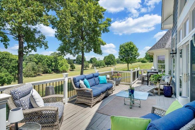 140 Peaks View DR, Moneta, VA 24121