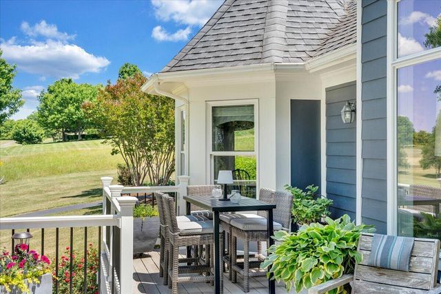 140 Peaks View DR, Moneta, VA 24121