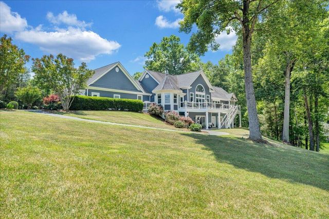 140 Peaks View DR, Moneta, VA 24121