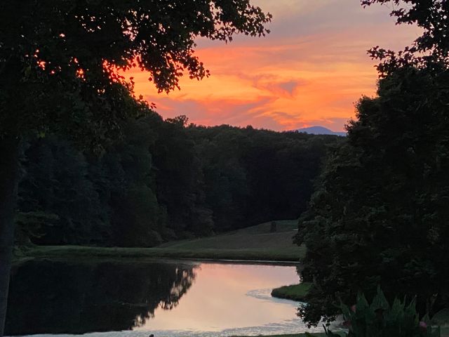 140 Peaks View DR, Moneta, VA 24121